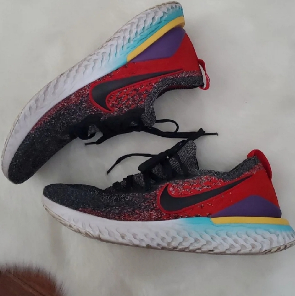 Nike React Flyknit Sneakers Size 9.5